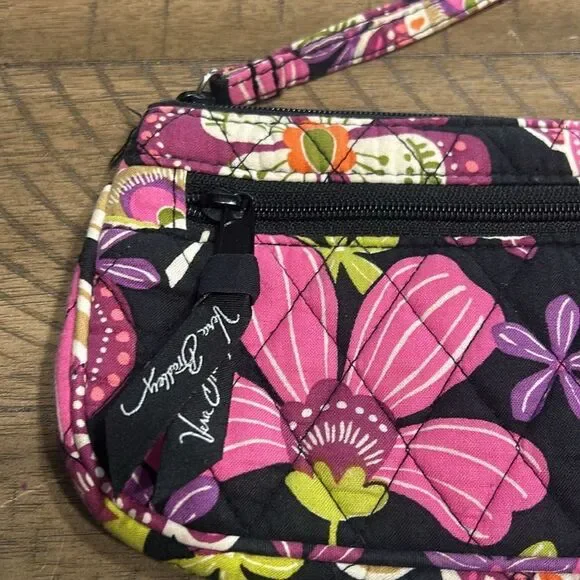 Vera Bradley wristlet - Picture 2 of 11